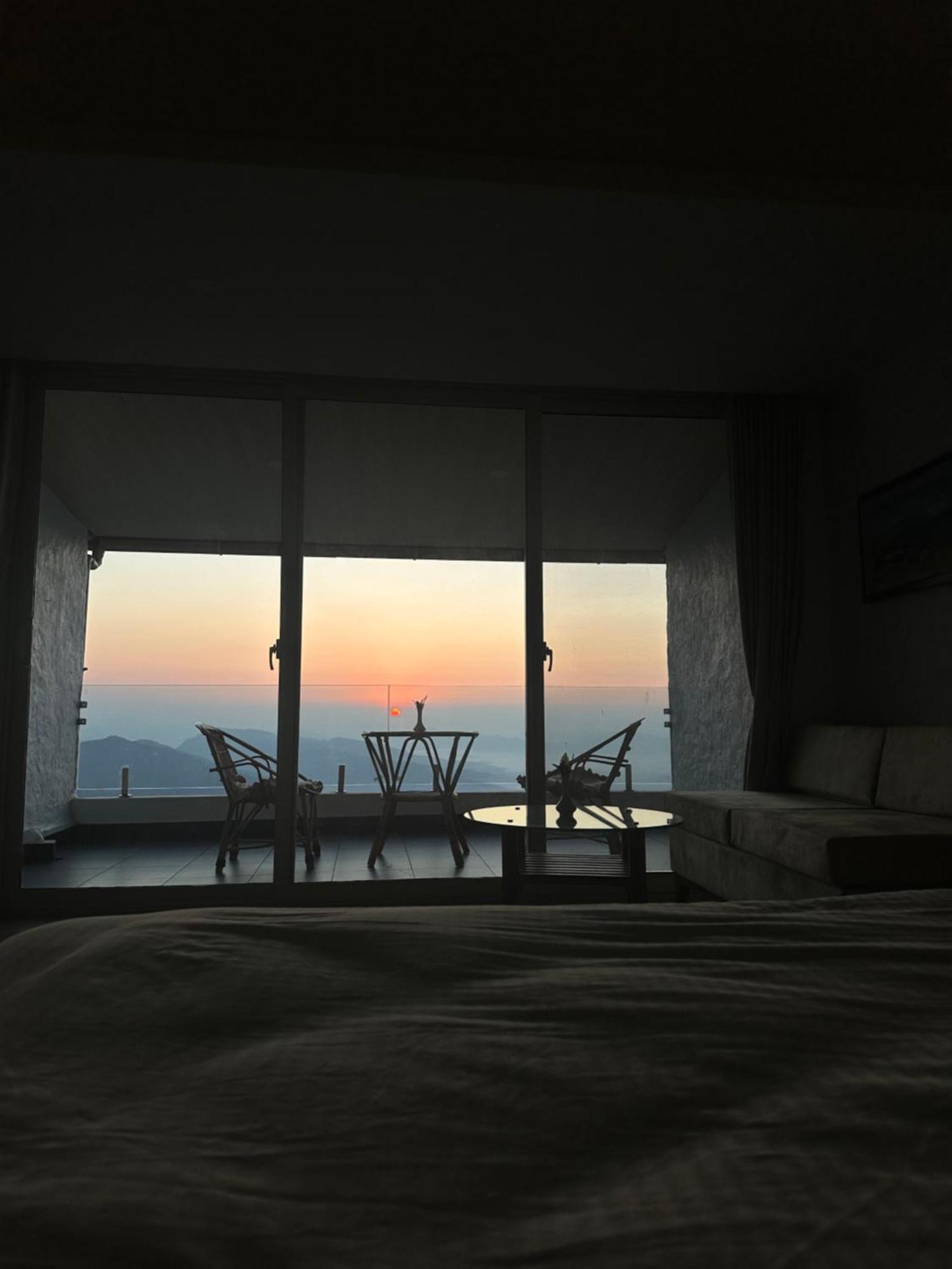 Superview Lodge Sarangkot Pokhara Luaran gambar