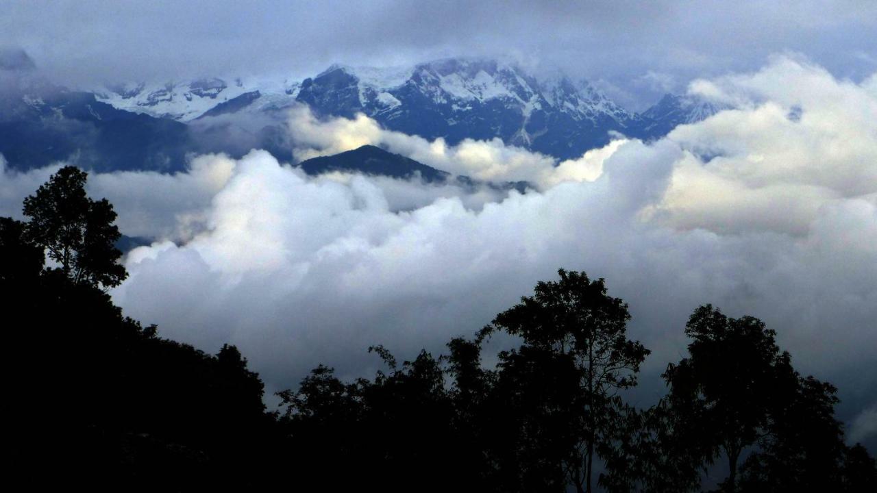 Superview Lodge Sarangkot Pokhara Luaran gambar